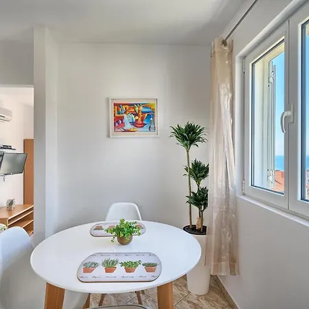 Irena Guest house