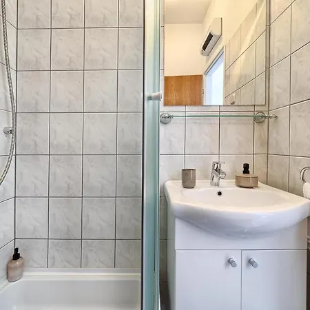 Irena Guest house 3*