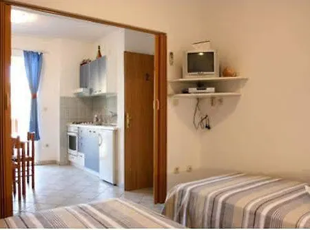 Guest house Irena 3*