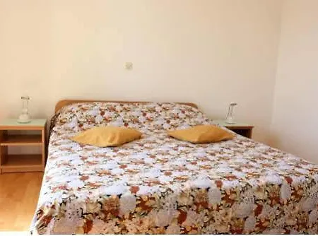 Irena Guest house