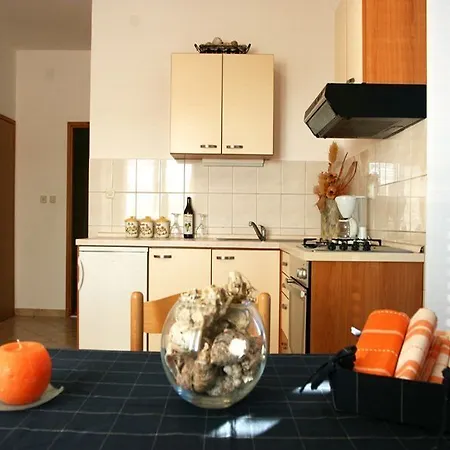 Guest house Irena 3*