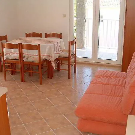 بيت ضيافة Irena 3*